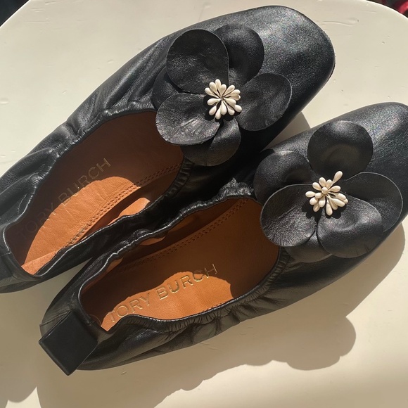 Tory Burch Canyon Flower Ballet Flats- Black, 9.5 - Picture 1 of 7